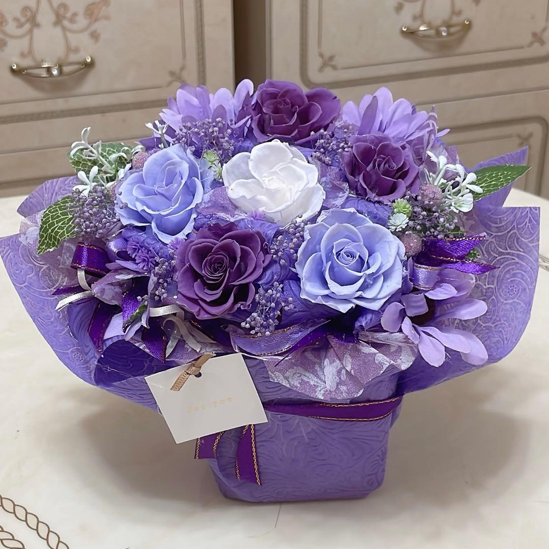 ✨大人気のミックスバラプリザーブド✨花束アレンジ✨ラッピングのまま飾れますよ✨