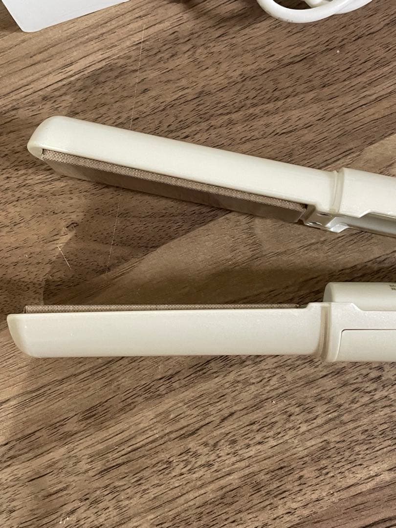 【極美品】KINUJO ストレートヘアアイロン DS058