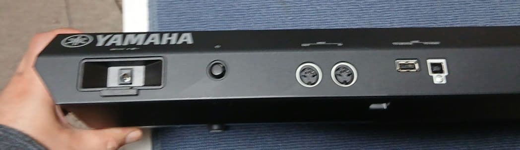 美品　YAMAHA MX49 シンセサイザー　純正ケース入　ペダル