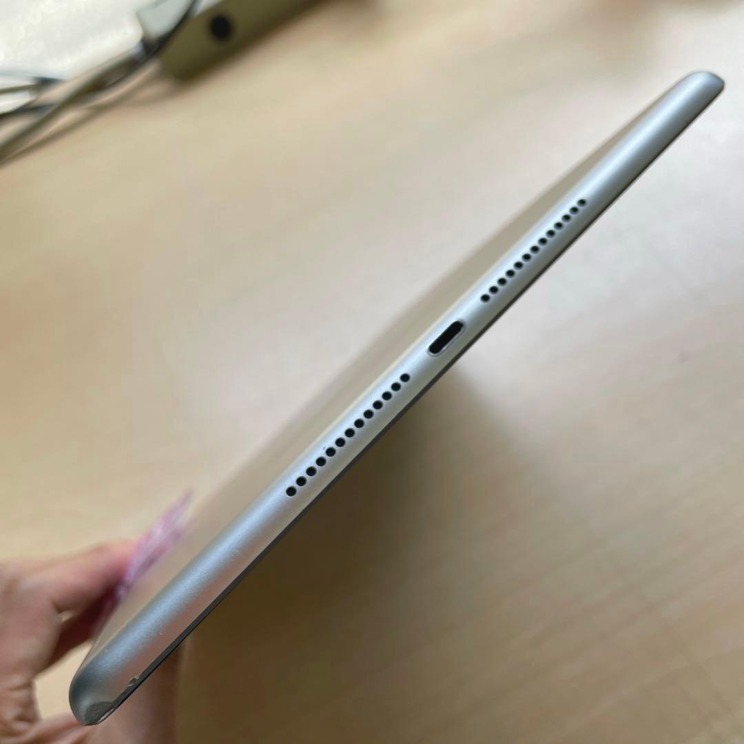 iPad 第6世代　A1893　Wi-Fiモデル　スペースグレイ32GB #5