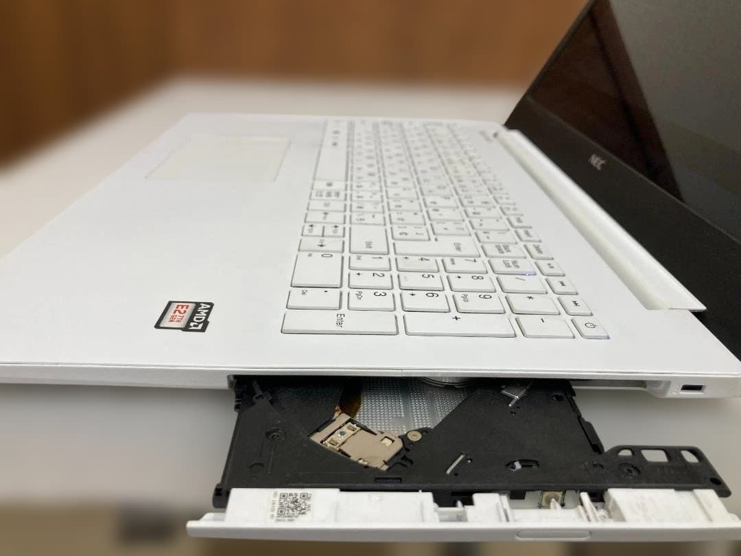 NECLAVIE 中古ノートPC　美品　PC-NS10EM2W