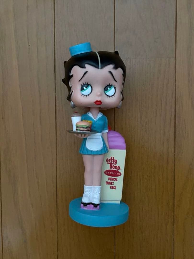 Wacky Wobbler Drive-In Betty Boop フィギュア
