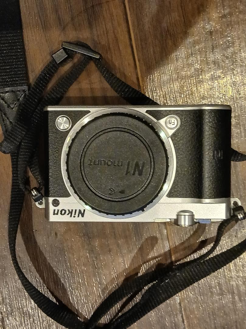 Nikon1 J5シルバー ダブルレンズキット
