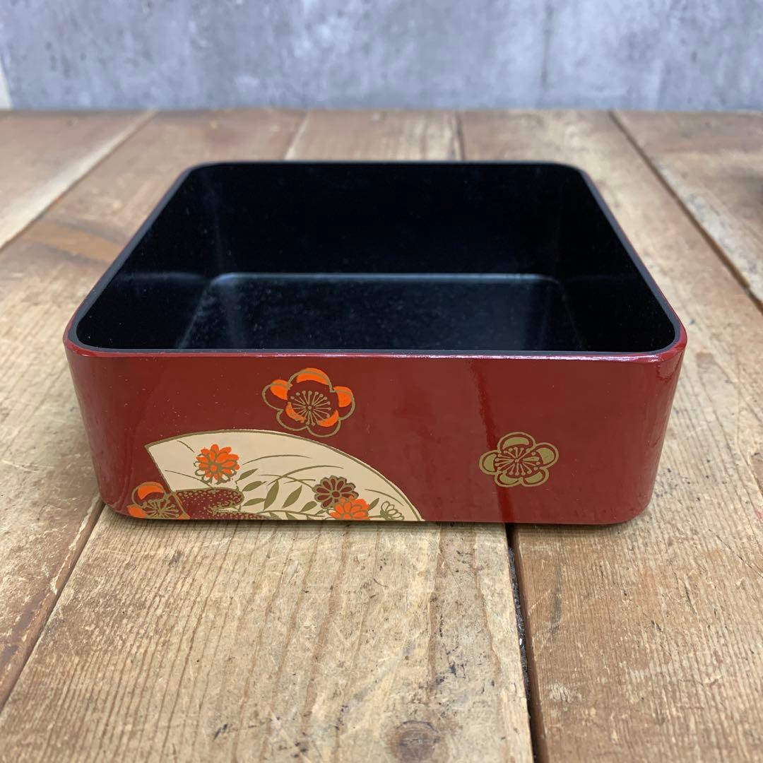 E-1 【共箱付】会津塗 三段重箱 扇面草花 溜塗り 手提げ付き 漆器 弁当箱