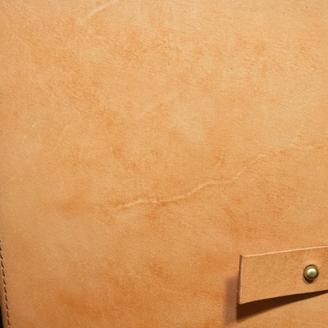 バイブルサイズ　軽量　オイルレザーのシステム手帳