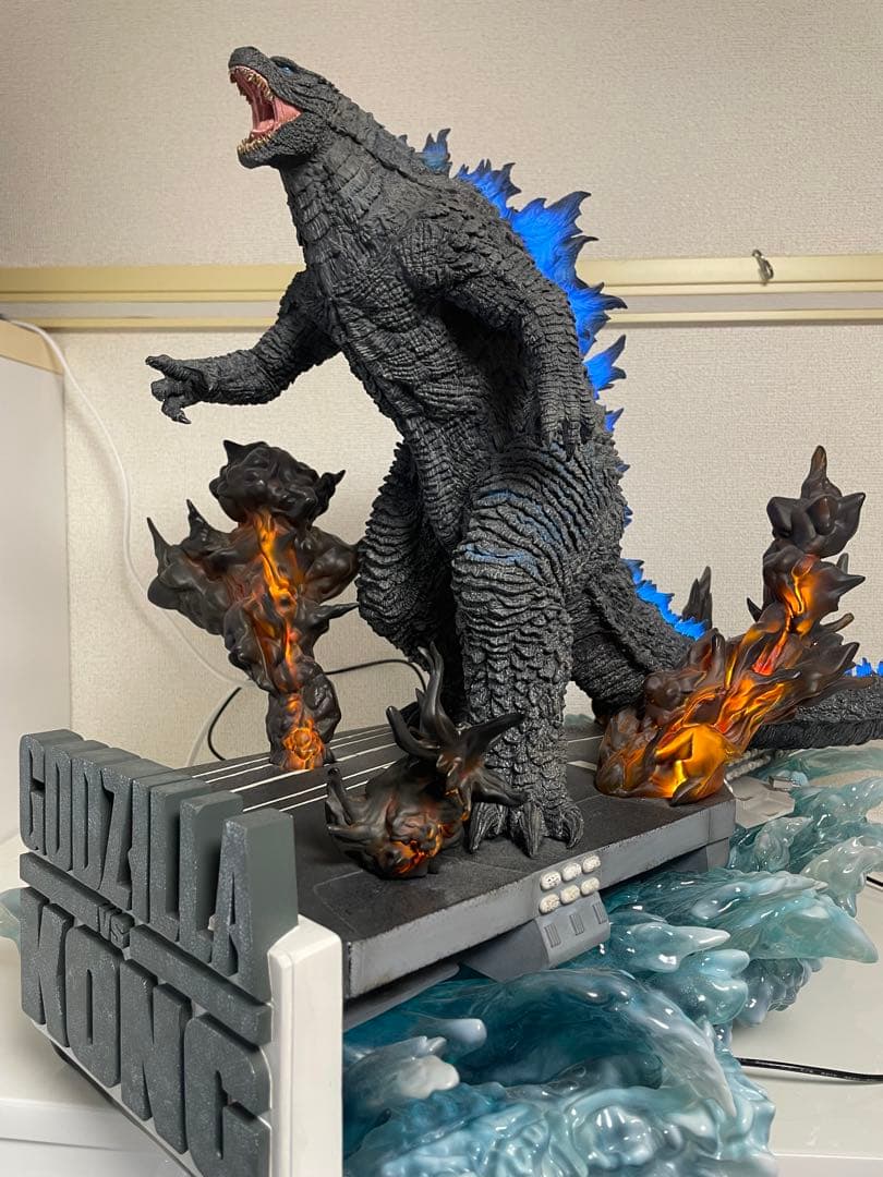 半額以下 ゴジラ2021 ワンダーフィギュア スタースペース 一部破損 外箱なし