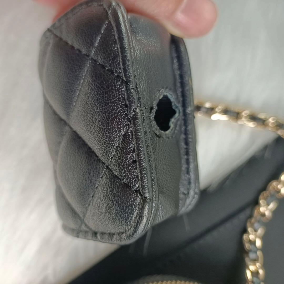 CHANELイヤーズギフト非売品AirPodsケース バッグチャーム ノベルティ