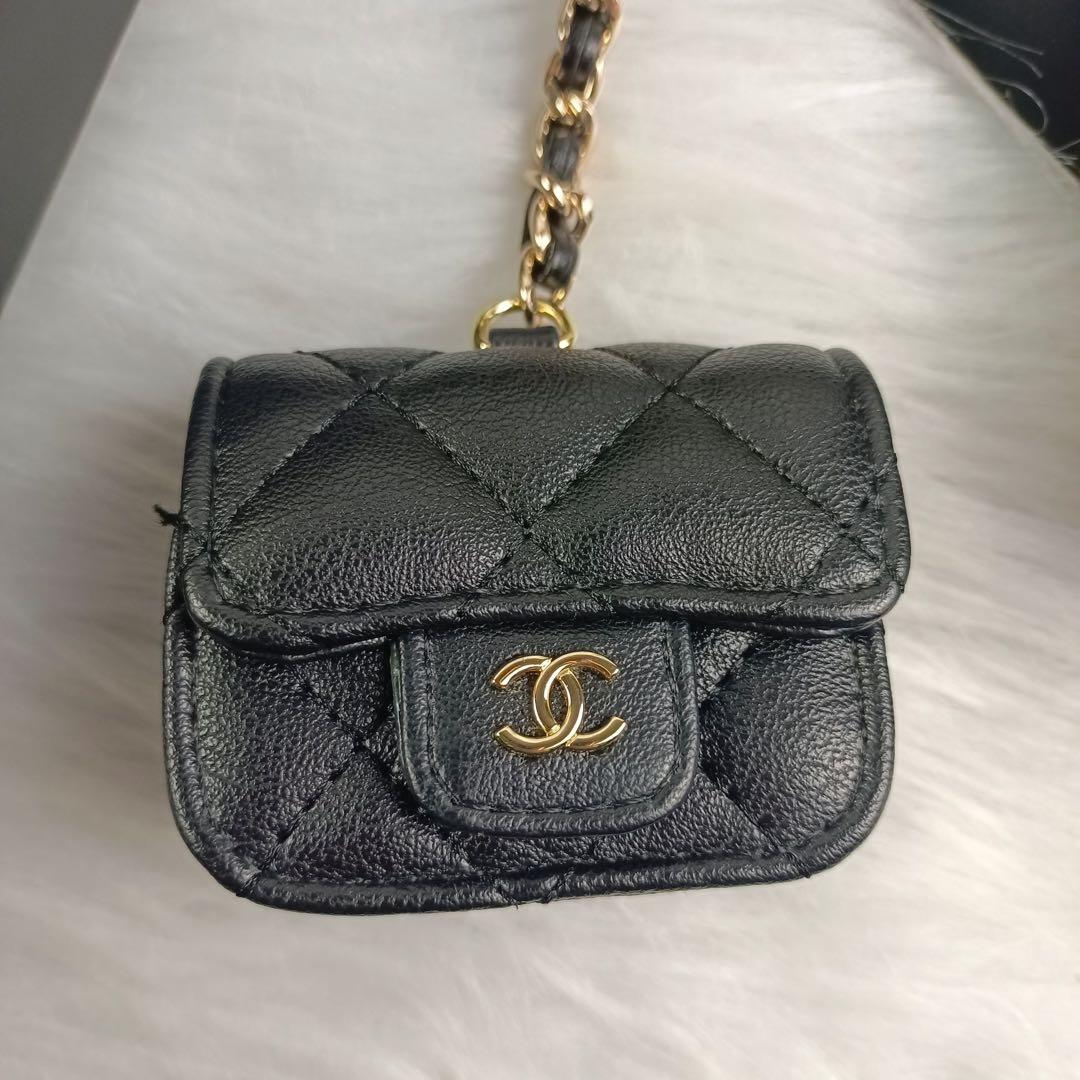 CHANELイヤーズギフト非売品AirPodsケース バッグチャーム ノベルティ