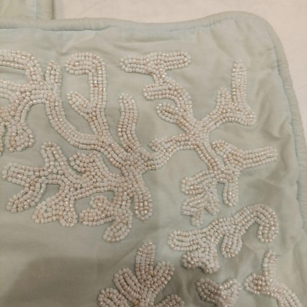 タヒチホテルブティック購入2枚　コーラルビーズ刺繍クッションカバー