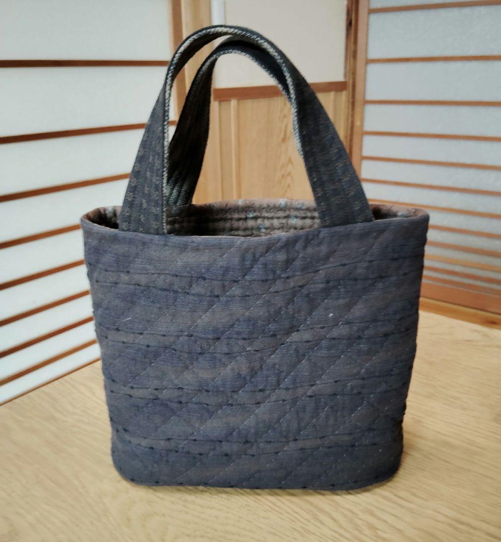 ハウスの手提げバッグ パッチワークキルトバッグハンドメイド お散歩