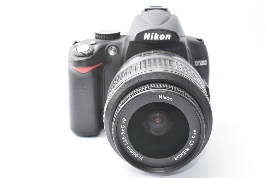 ☆ショット数5200回☆ ニコン Nikon D5000 デジタル一眼レフカメラ