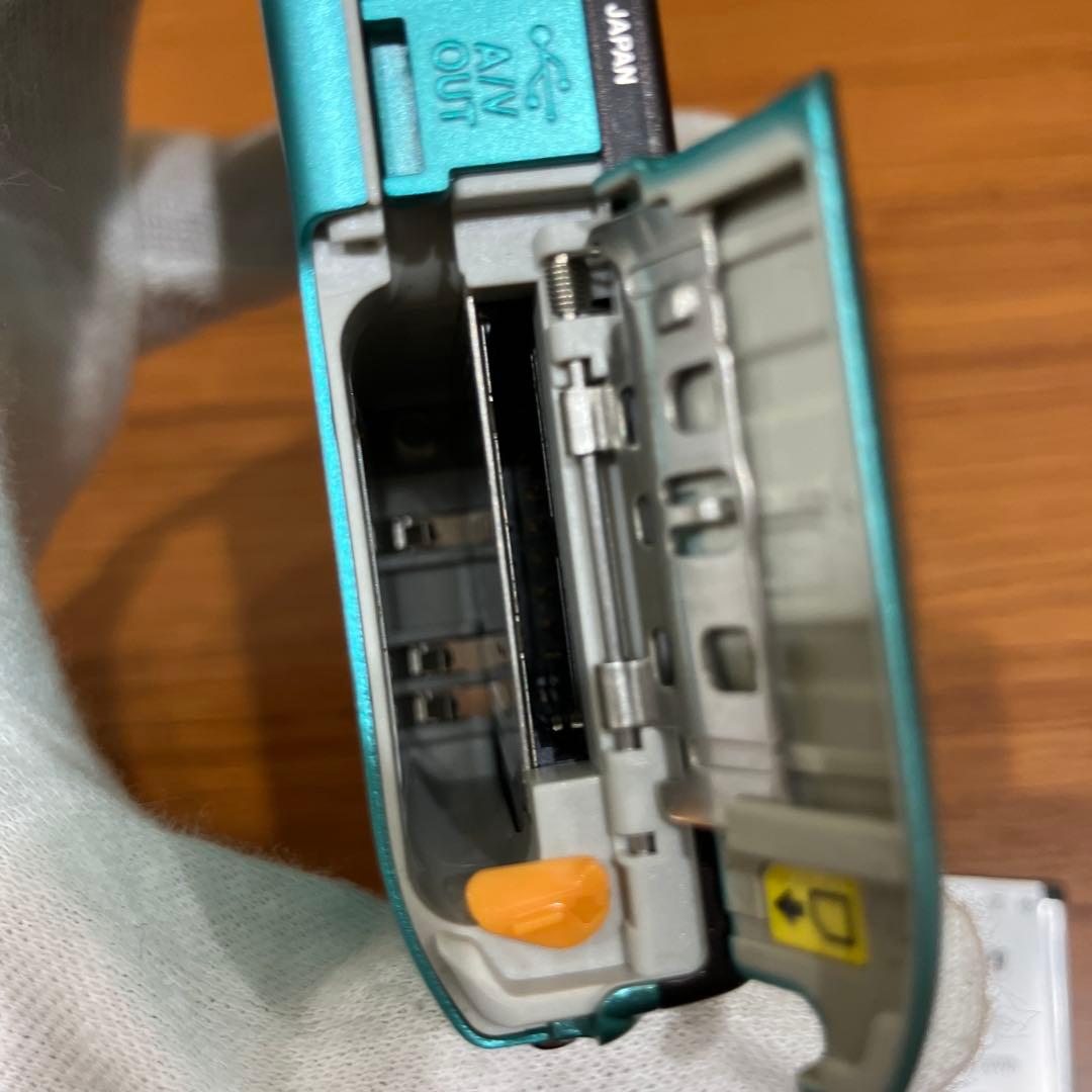 E23 Nikon ニコン S3300 COOLPIX デジタルカメラ