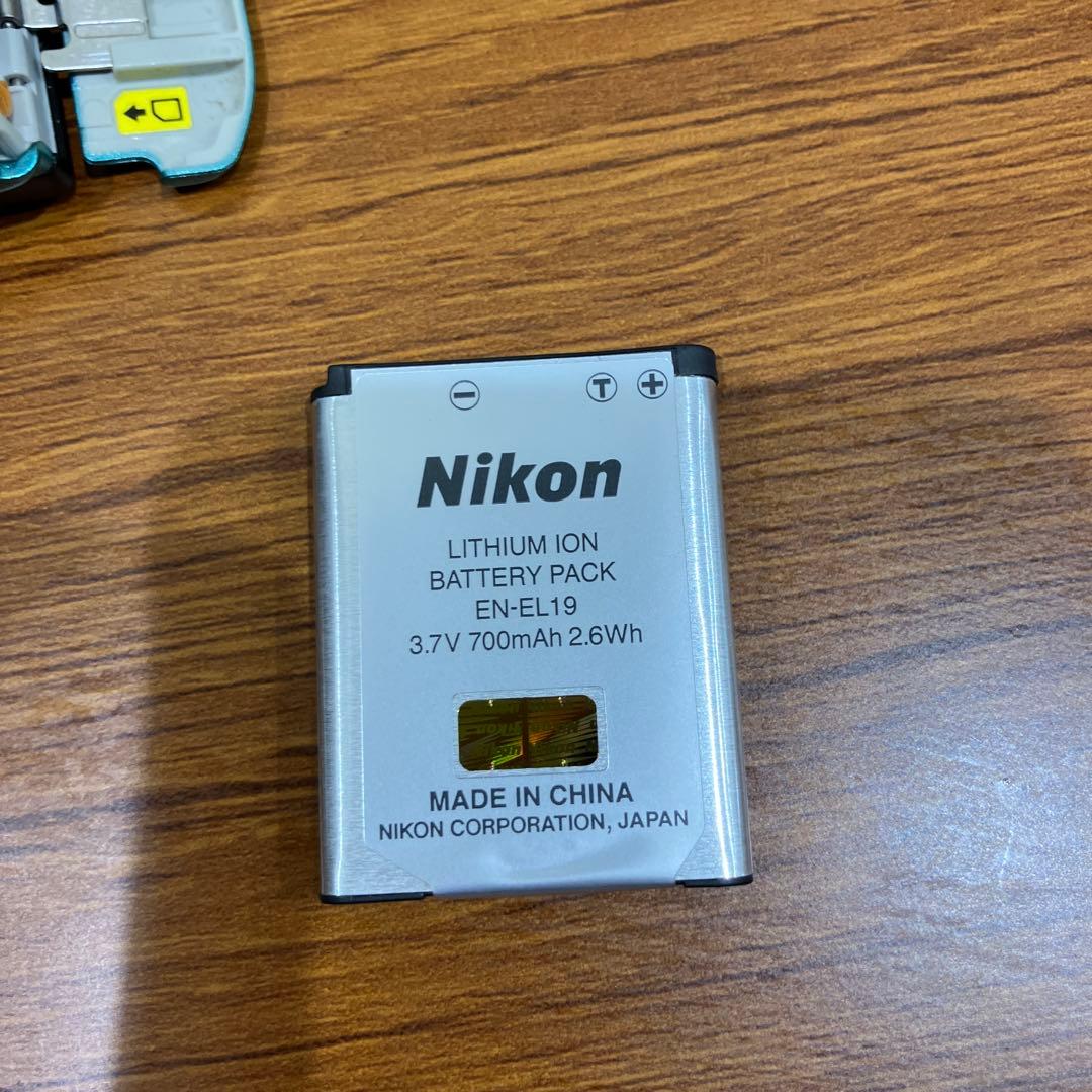 E23 Nikon ニコン S3300 COOLPIX デジタルカメラ