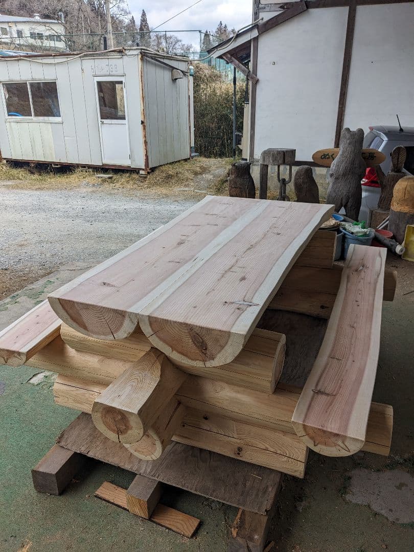 ハンドカットログテーブル（8人掛け）