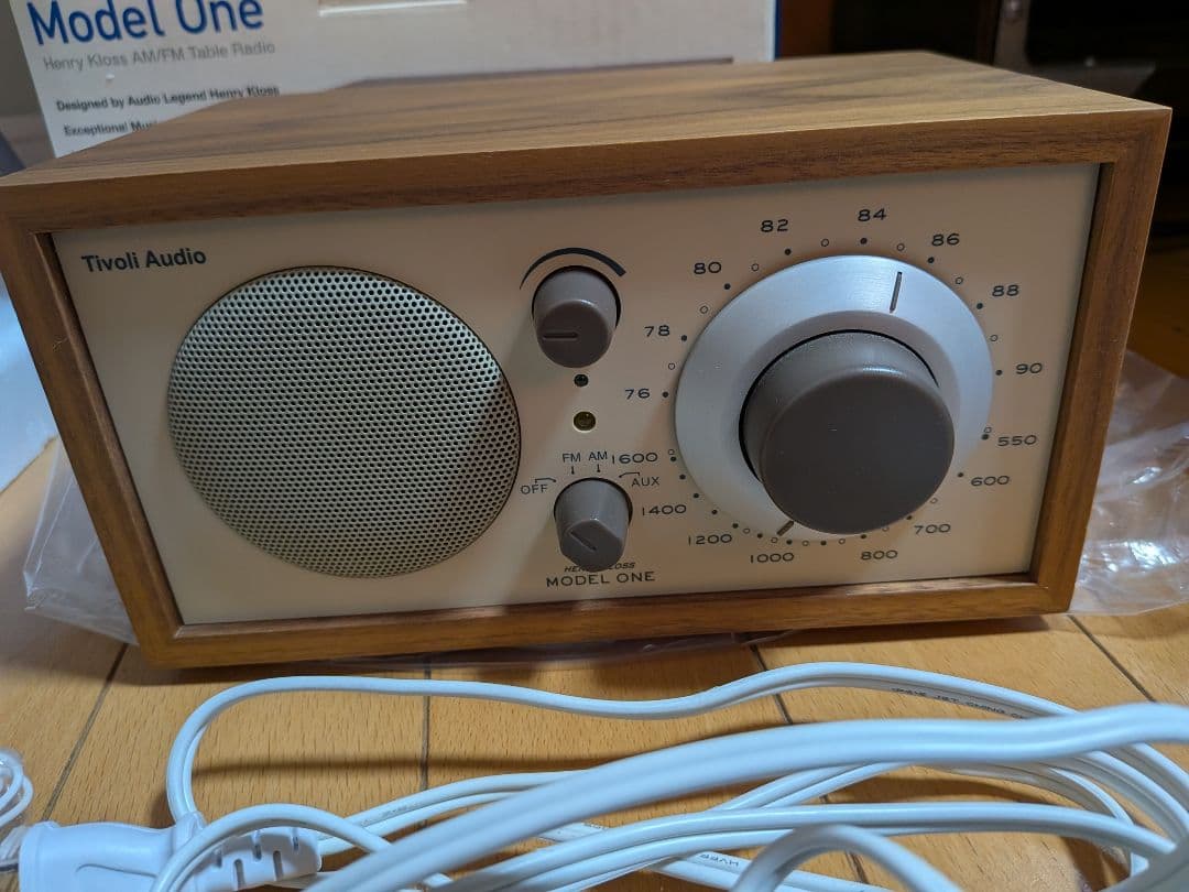Tivoli Audio Model One クラシックウォールナット高級ラジオ