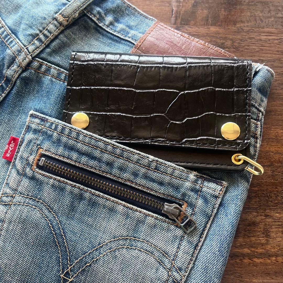 牛革 トラッカーウォレット ミドル 黒 クロコ型押し ゴールド 金