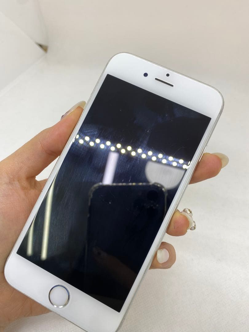 Iphone 6s 32GB Sim フリー　137180