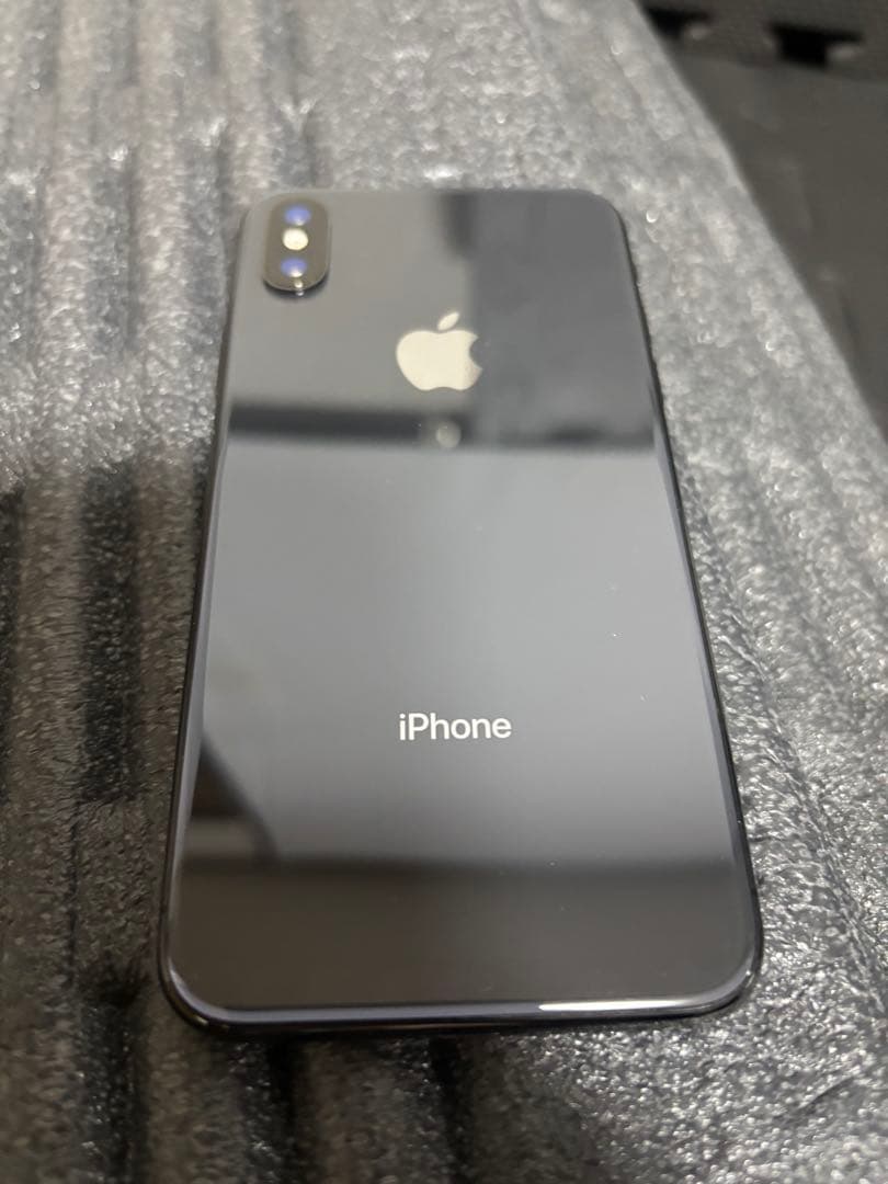 【限界値下げ】Apple iPhone X SIMロックなし　ケース付き