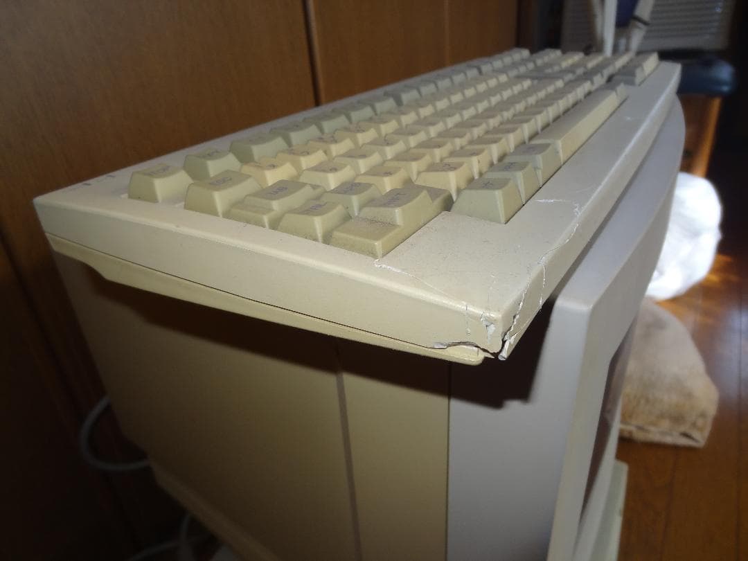 NEC PC-9821Xs/U7w・CRTモニタ・外付5\"FDD・おまけゲーム付