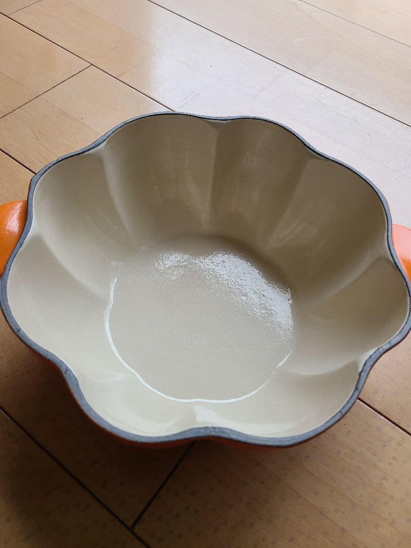 ルクルーゼ　鍋　かぼちゃ　パンプキン 1.9リットル　IH対応　中古