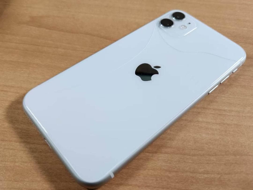 031900N iPhone 11 A2221 256GB ジャンク