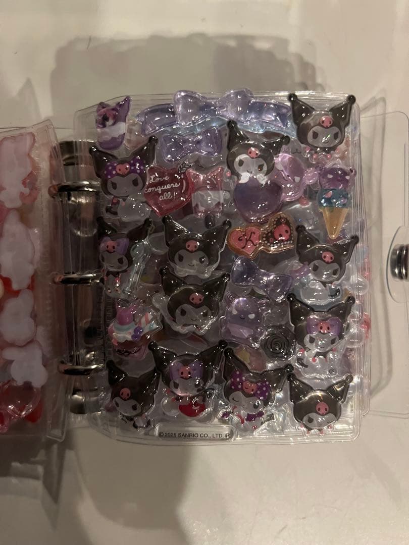 キラキラ可愛いシール帳完成品 はぴだんぶい きてぃーちゃん くろみ マイメロ