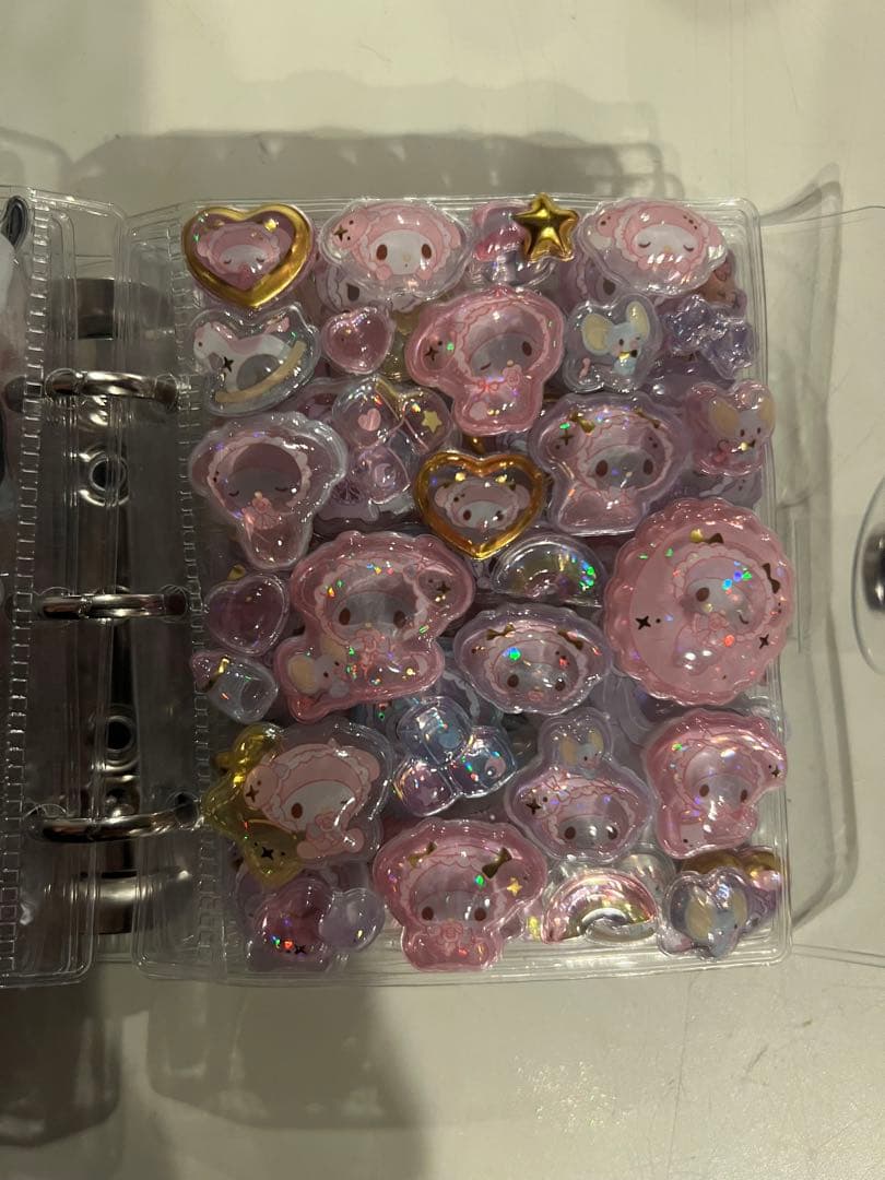キラキラ可愛いシール帳完成品 はぴだんぶい きてぃーちゃん くろみ マイメロ