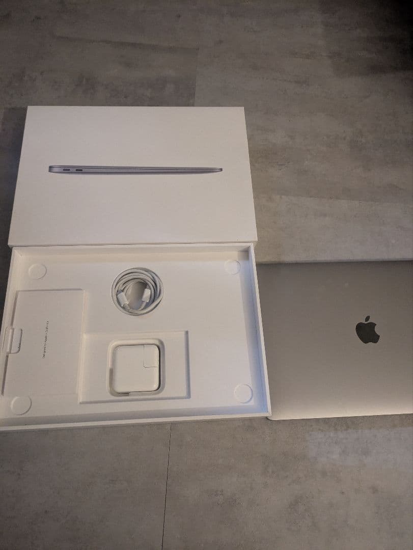 MacBook Air 2020 Retina13インチ Corei5 8GB