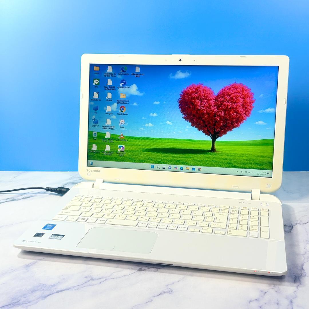 SSDで快速！Corei5・カメラ・DVDマルチ・ホワイトノートパソコン