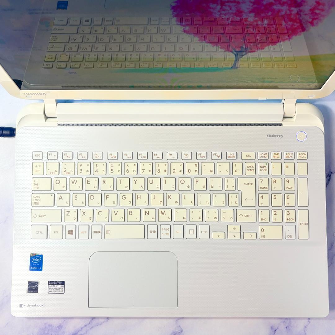 SSDで快速！Corei5・カメラ・DVDマルチ・ホワイトノートパソコン