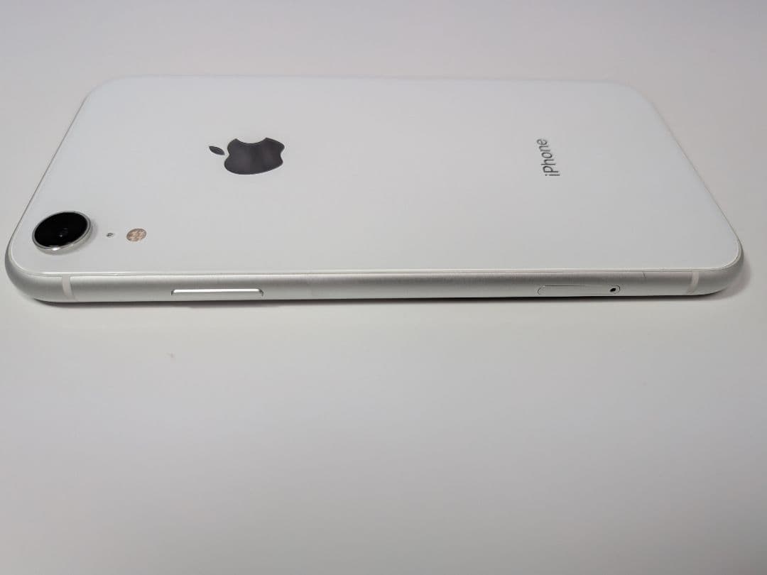 ⑥Apple iPhoneXR 64GB ホワイト バッテリー90％