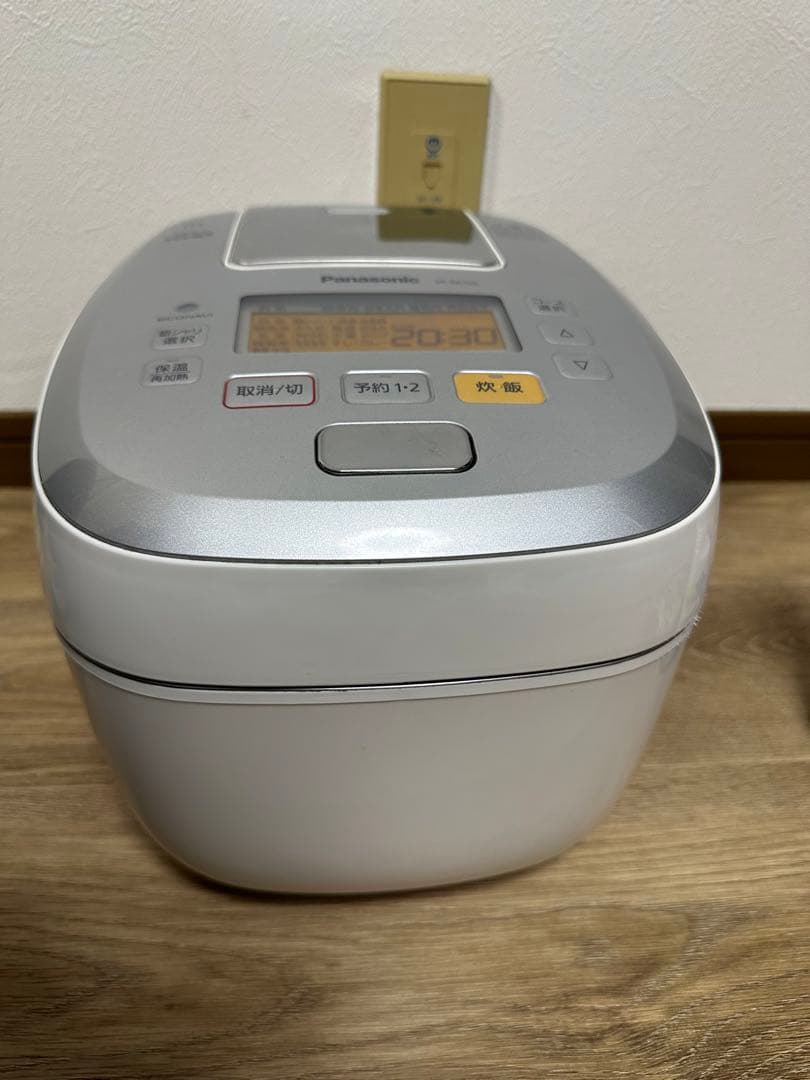 Panasonic 可変圧力IHジャー炊飯器【SR-PA106】2017年製