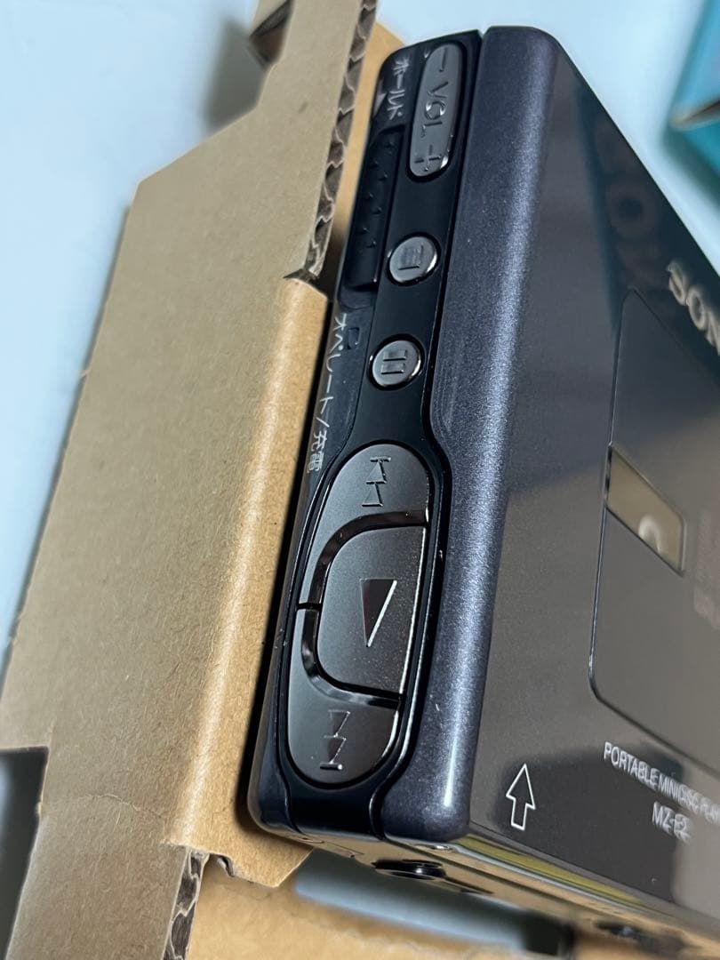 【欠品あり】SONY ポータブルMDウォークマンMZ-E2
