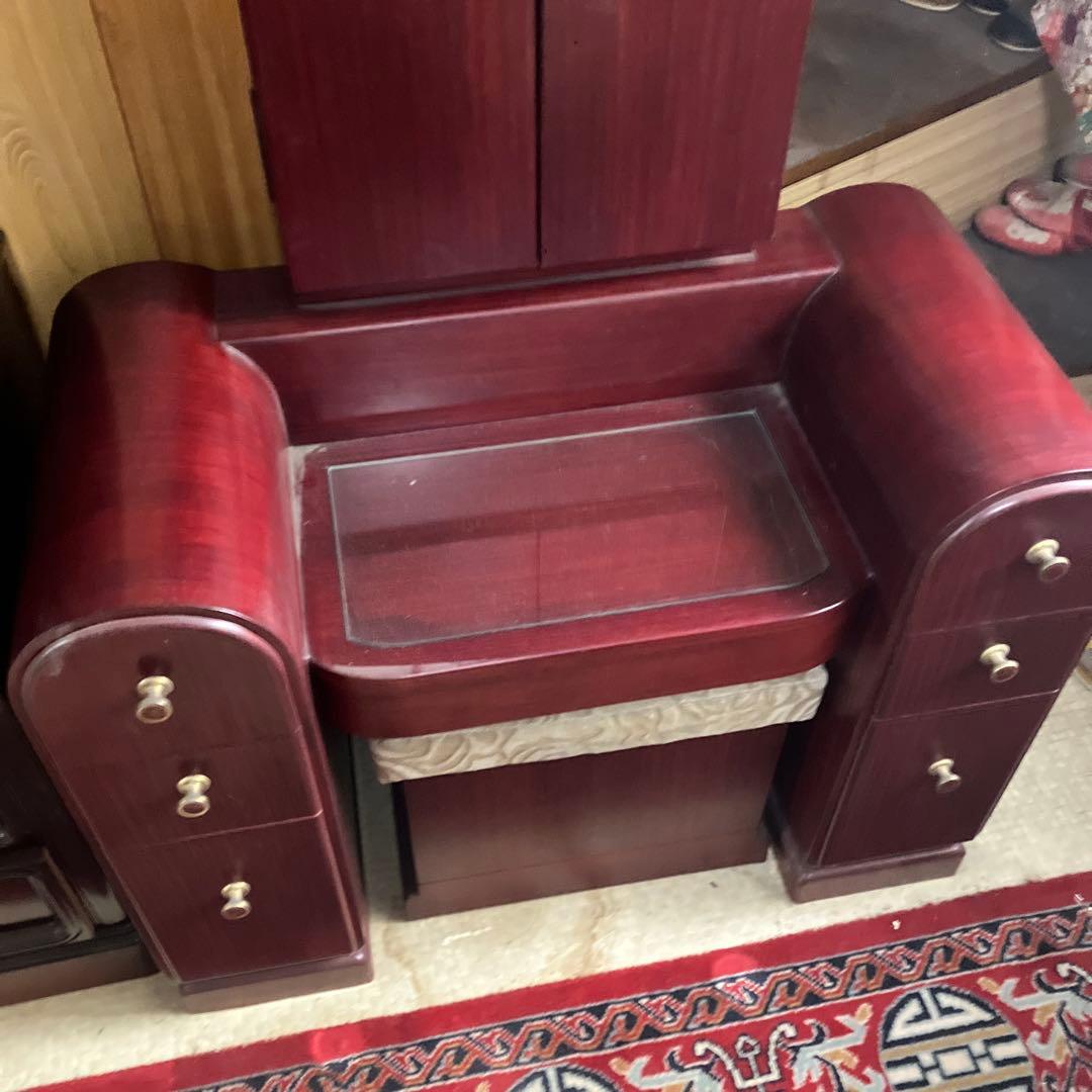 ヴィンテージ ドレッサー 丸型鏡付き