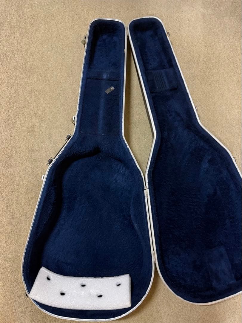 C. F. Martin & Co. 000CXE BLACK（エレアコ）