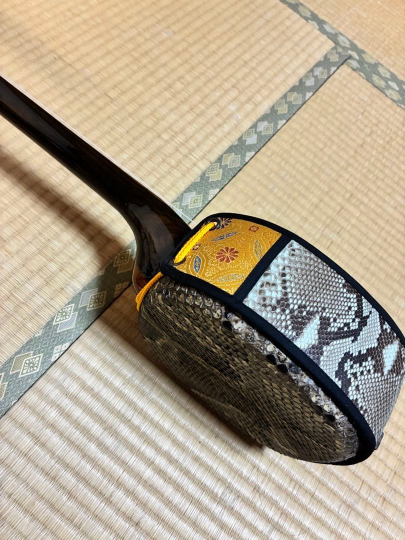 沖縄三線！上質黒木カマゴン！与那城型！本張り【一枚張り】