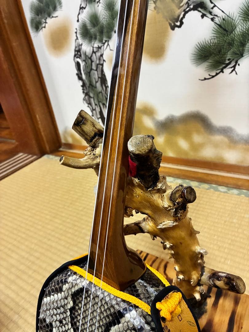 沖縄三線！上質黒木カマゴン！与那城型！本張り【一枚張り】