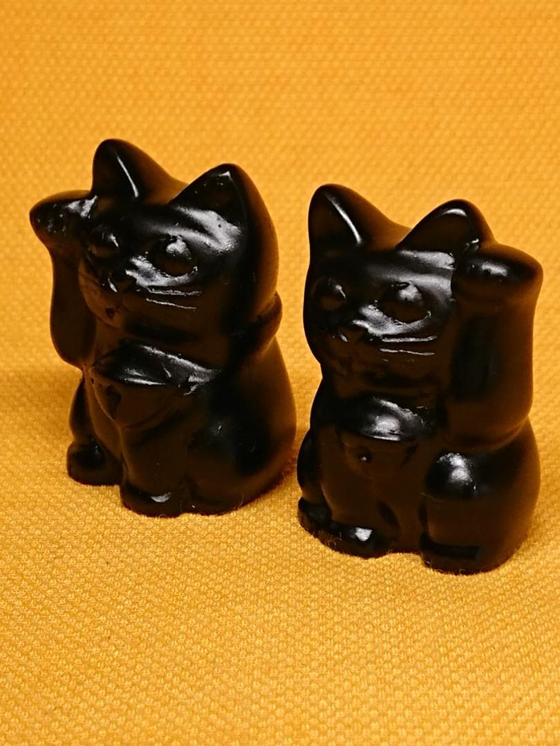 【美品】猫　黒猫　招き猫　石製　置物　インテリア　工芸品　美術品　A2921