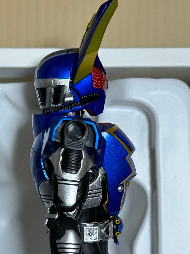 S.H.Figuarts 真骨彫製法　仮面ライダーガタック ハイパーフォーム