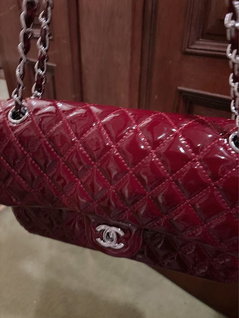 ♡希少♡新品♡CHANELワインレッドエナメルチェーンショルダーバッグ25