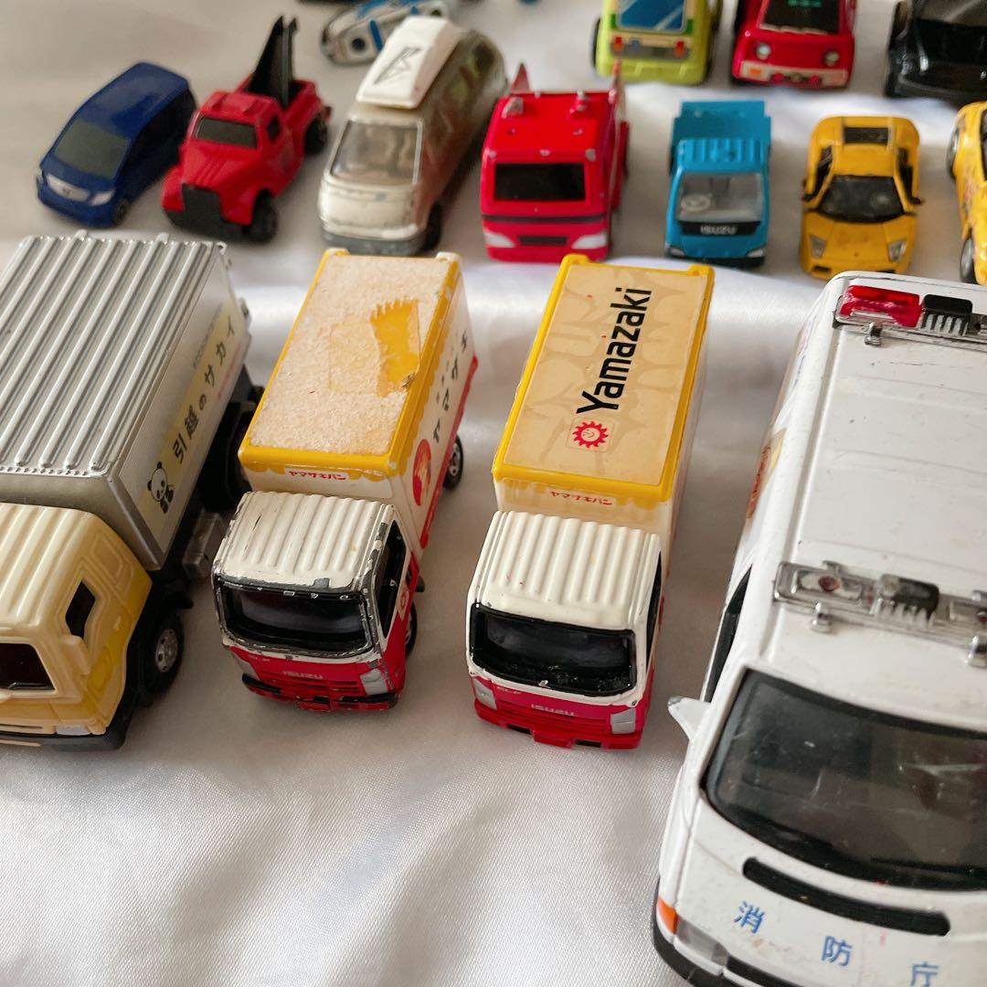 ミニカー まとめ売り トミカなど 59台 ヘリコプター1台 おもちゃ