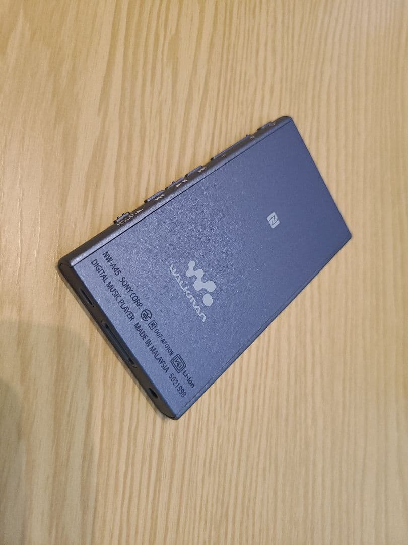 ほぼ未使用　NW-A45　16GB　ブルー　純正シリコンカバー付き　ウォークマン