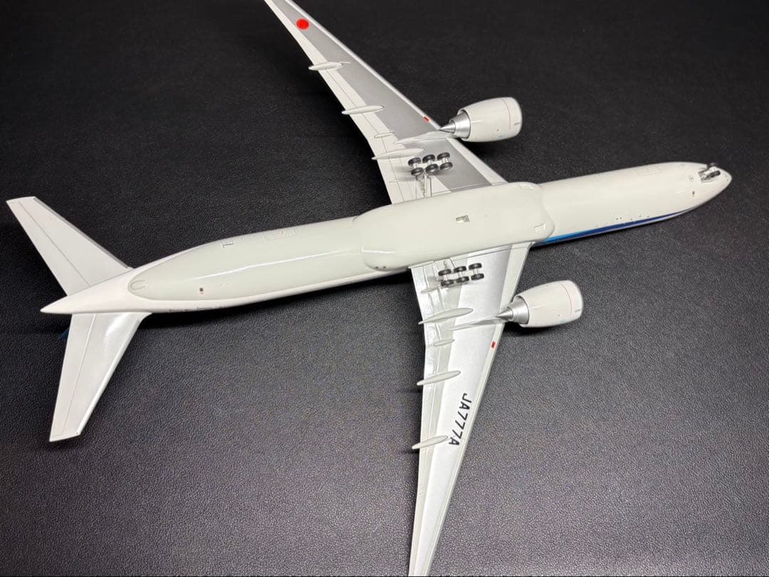 全日空商事 1/200 ANA 777-300ER NH20017