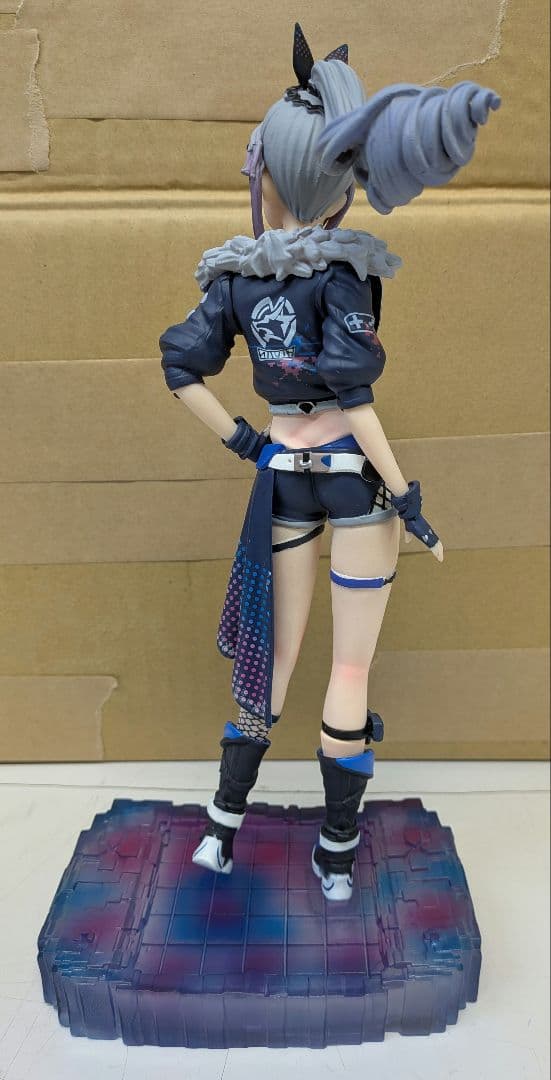 崩壊スターレイル　銀狼　フィギュア