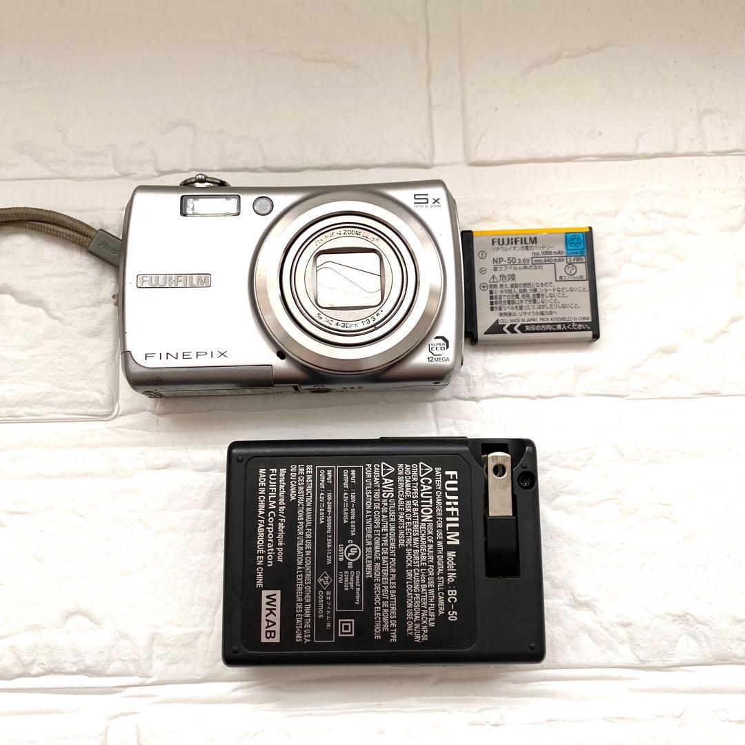 Fujifilm FinePix コンパクトデジタルカメラ F100