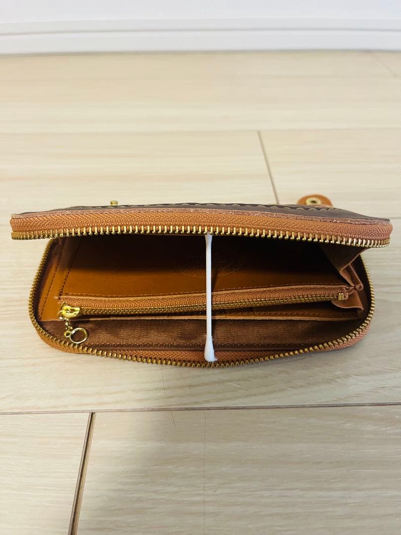 ロビタ　robita ブラウン　レザー財布