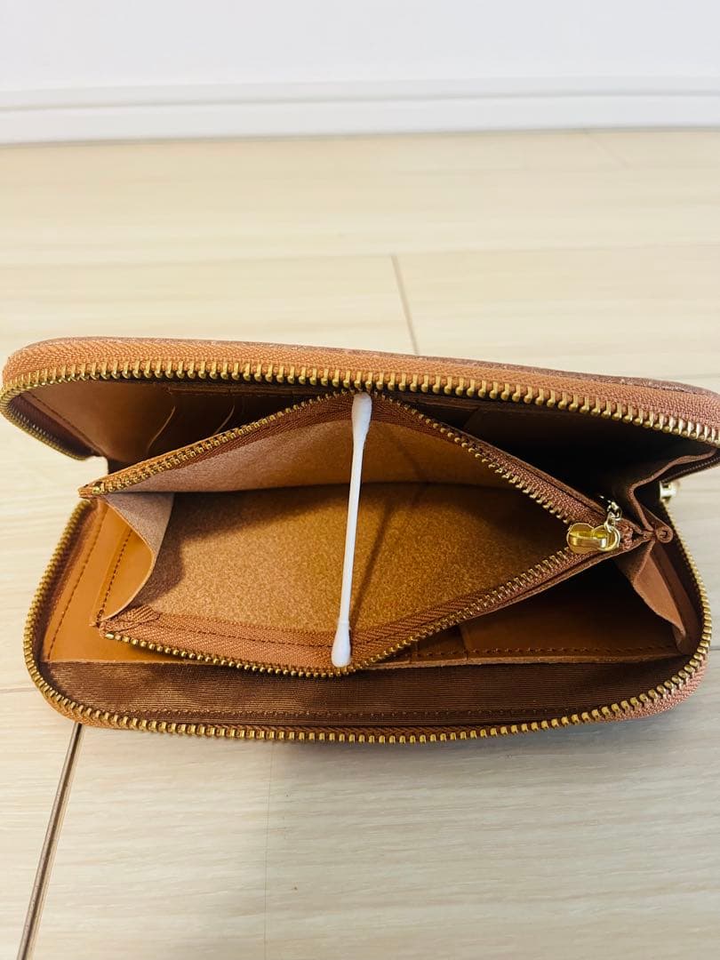 ロビタ　robita ブラウン　レザー財布