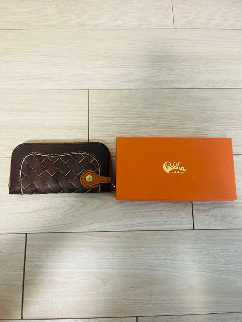 ロビタ　robita ブラウン　レザー財布
