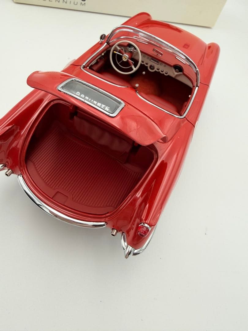 【AUTOart】シボレー・コルベット 1/18 ダイキャストミニカー