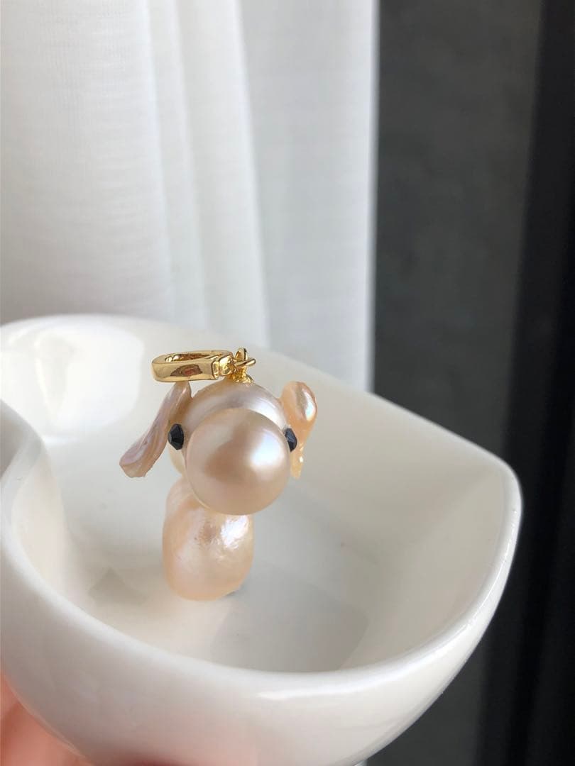オリジナルデザイン　淡水バロックパールイヌちゃん　ネックレスペンダントトップ